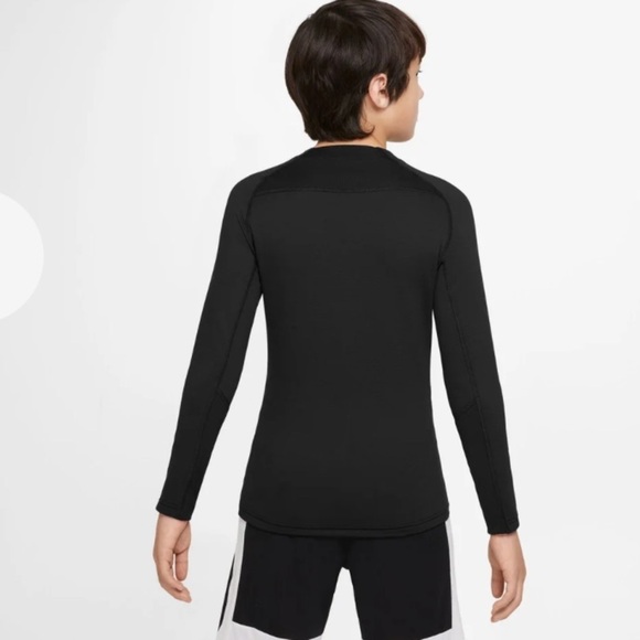 Nike Boys Pro Warm Standard-Fit Logo-Print
Long-Sleeve T-Shirt Black/white M top - Picture 10 of 13